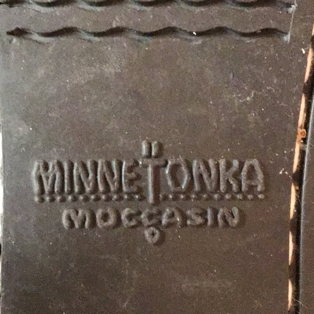 MINNETONKA MOCCASINS - Picture 5 of 9